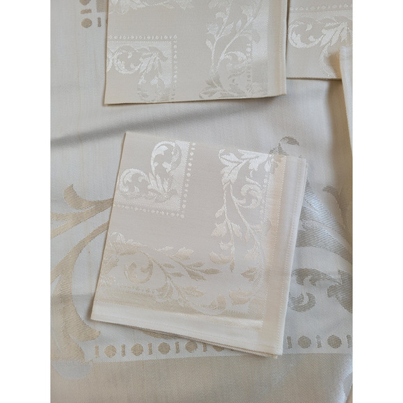 VTG White Damask Metallic Home Dining Tablecloth & Napkins 49.5"x48.5" & 12"x12" - Picture 9 of 13